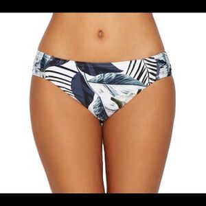 🆕- La Blanca Moment Of Zen Shirred Bikini Bottom